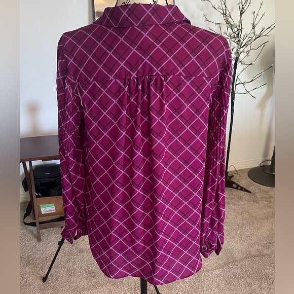ELLE- Burgundy Purple Collared Button Up Blouse in Size Medium - Picture 7 of 12